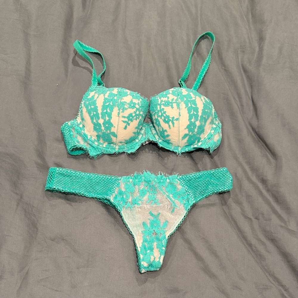 Victoria’s Secret Teal Lace bra and panty  Set